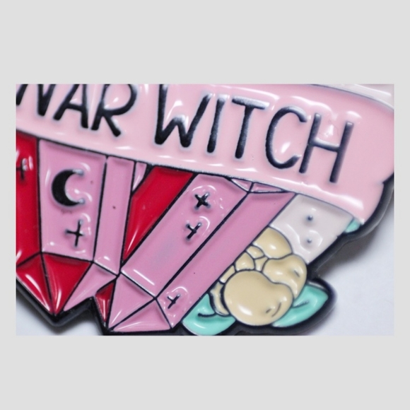 Lunar witch enamel pin - Picture 7 of 10